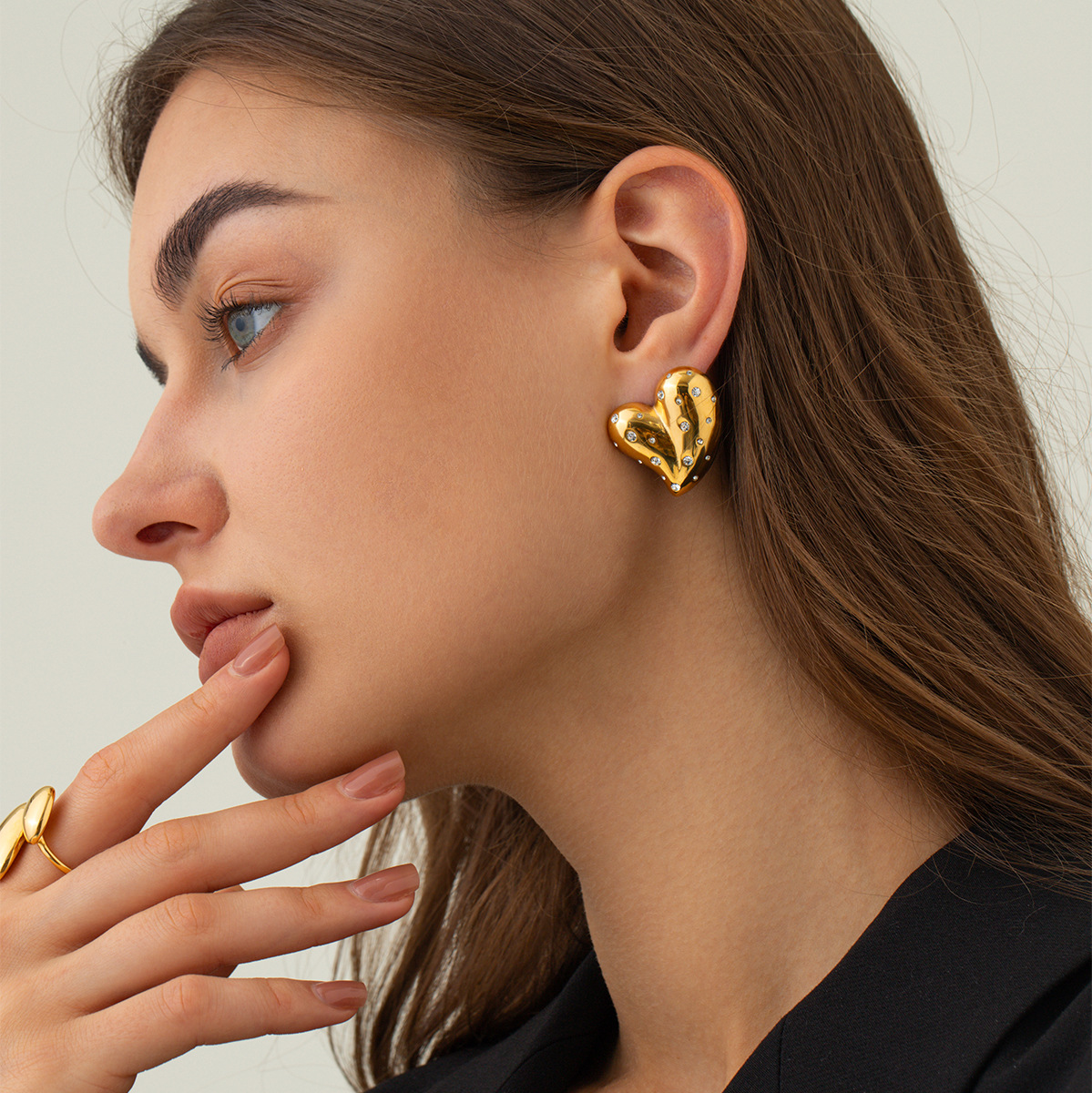 Elegant 18K Gold Stainless Steel Heart Earrings with White Diamond Inlay - Image 5