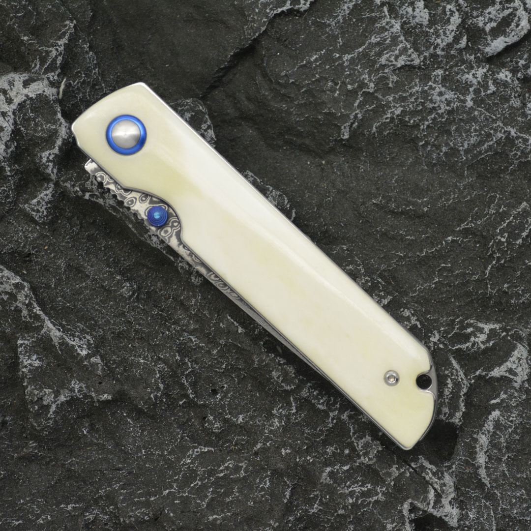 Damascus Steel Folding Knife - Portable Outdoor Knife for Adventurers - Image 3