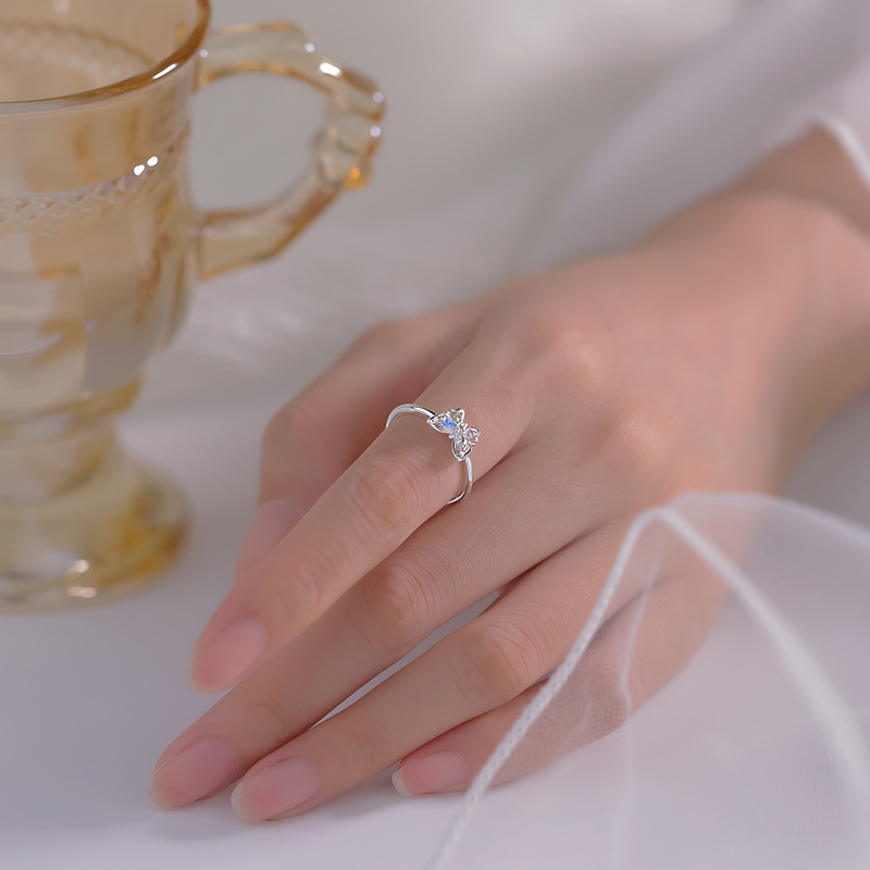 Elegant Women's Three Dimensional Butterfly Zircon Ring - Stunning Jewelry Piece