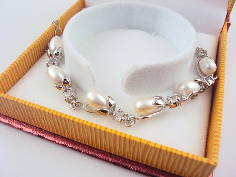 Elegant Freshwater Pearl Bracelet – Timeless Luxury for Every Occasion - Image 4