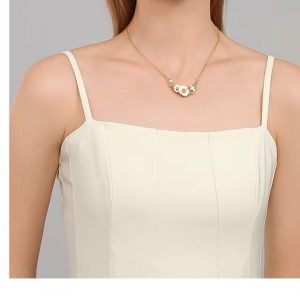 Elegant White Chrysanthemum Clavicle Chain Necklace for Women - Garden Inspired