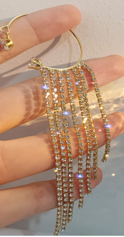 Chic and Minimalist Long Tassel Earrings for Effortless Style - Image 4