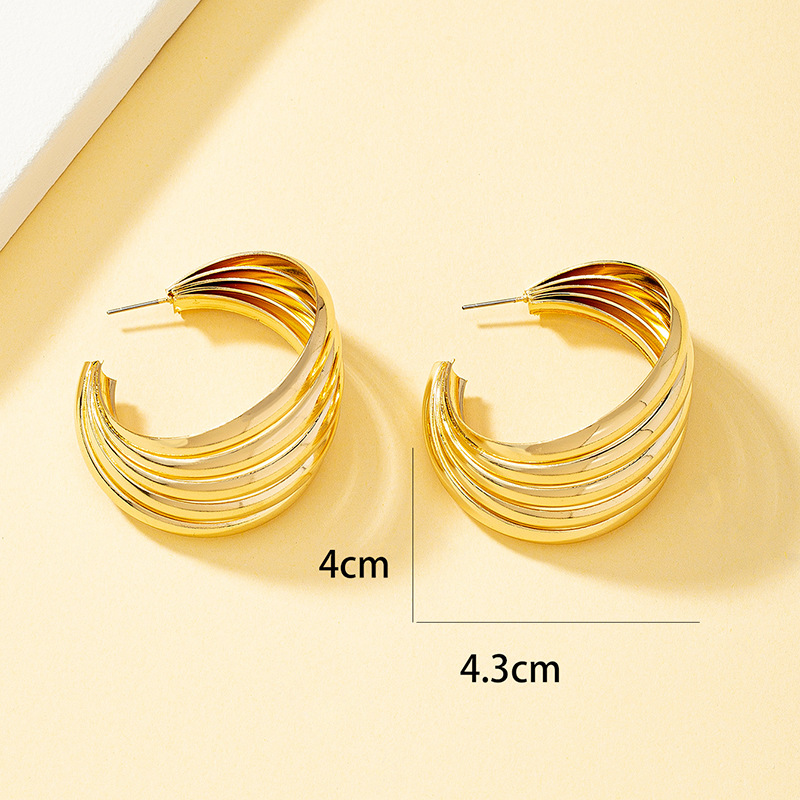 Stylish Women's Geometric Warping Metal Stud Earrings for Modern Elegance - Image 9