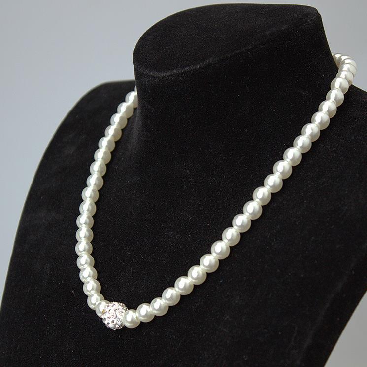 Elegant Pearl Necklace - Timeless Jewelry for Every Occasion - Image 3