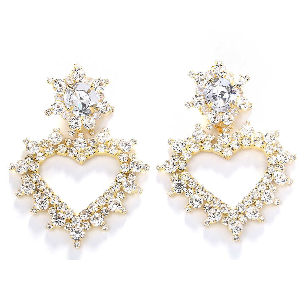 Exquisite Heart Shape Ear Clip for Women - High-Grade Earless Light Luxury - Image 5