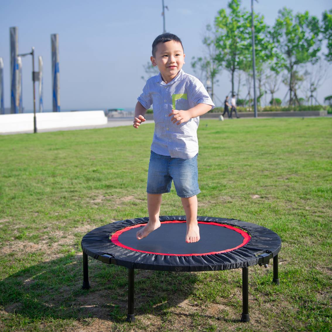40 Inch Mini Exercise Trampoline - Indoor Fitness Rebounder with Safety Pad - Image 2