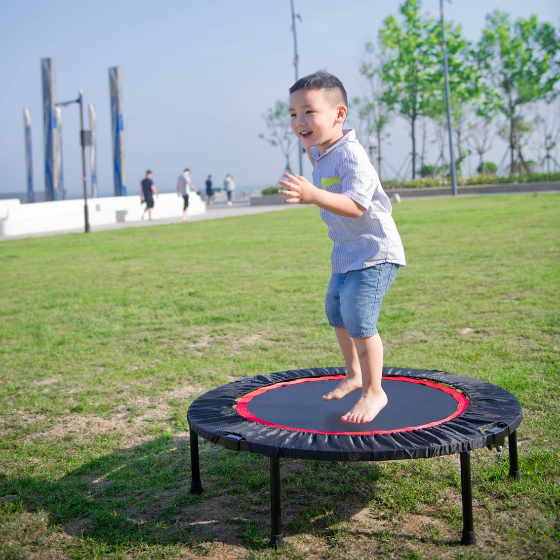 40 Inch Mini Exercise Trampoline - Indoor Fitness Rebounder with Safety Pad - Image 19