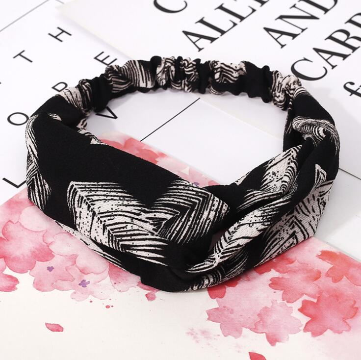 Vintage-Inspired Women's Printed Headband for Retro Style Enthusiasts - Image 3