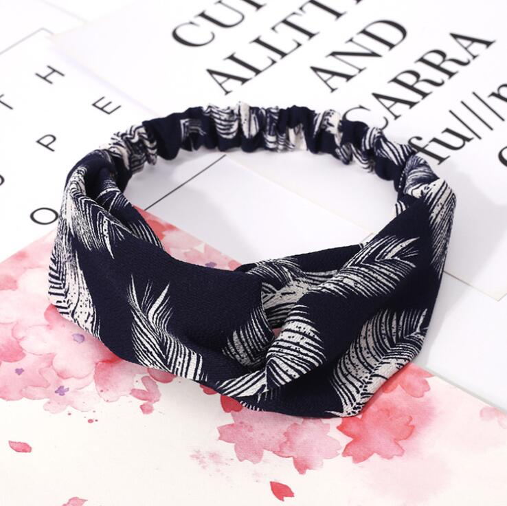 Vintage-Inspired Women's Printed Headband for Retro Style Enthusiasts - Image 6