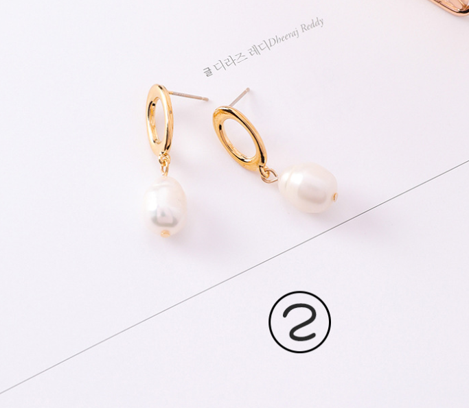 Stylish Vintage Geometric Metal Pearl Asymmetric Earrings - Personalized Design - Image 11