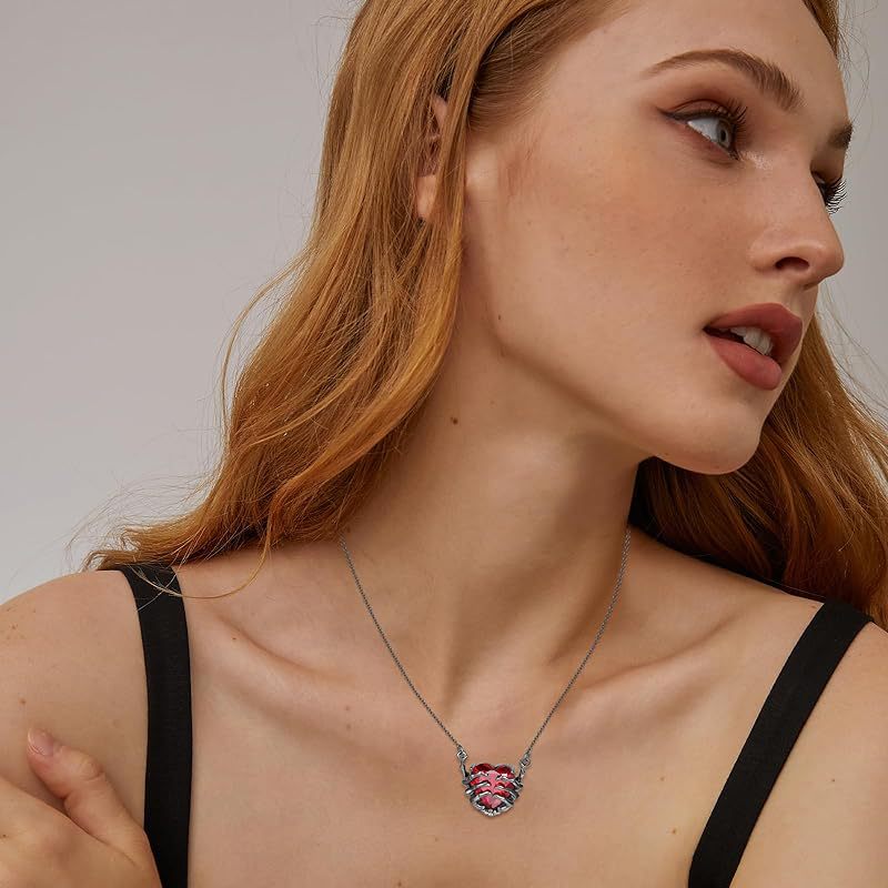 Chic Retro Dark Red Love Ghost Claw Pendant Necklace for Fashion Lovers - Image 3