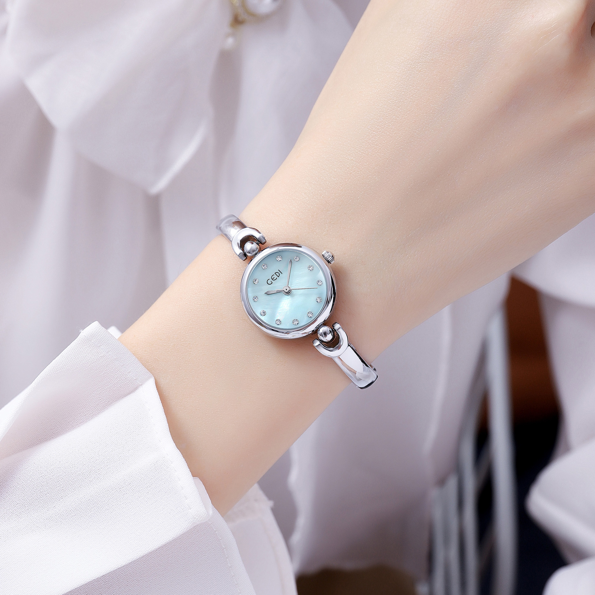 Elegant Small Round Dial Bangle Quartz Watch - Simple Design Timepiece - Image 9