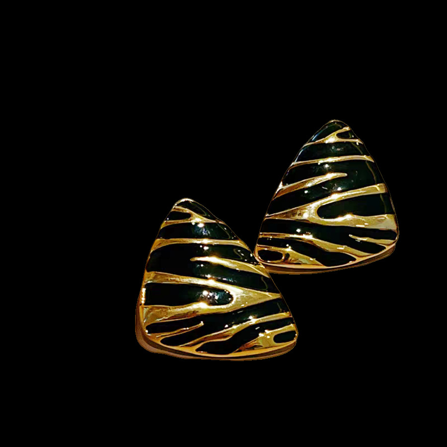 Stylish Retro Zebra Triangle Silver Stud Earrings for Trendy Fashion - Image 5