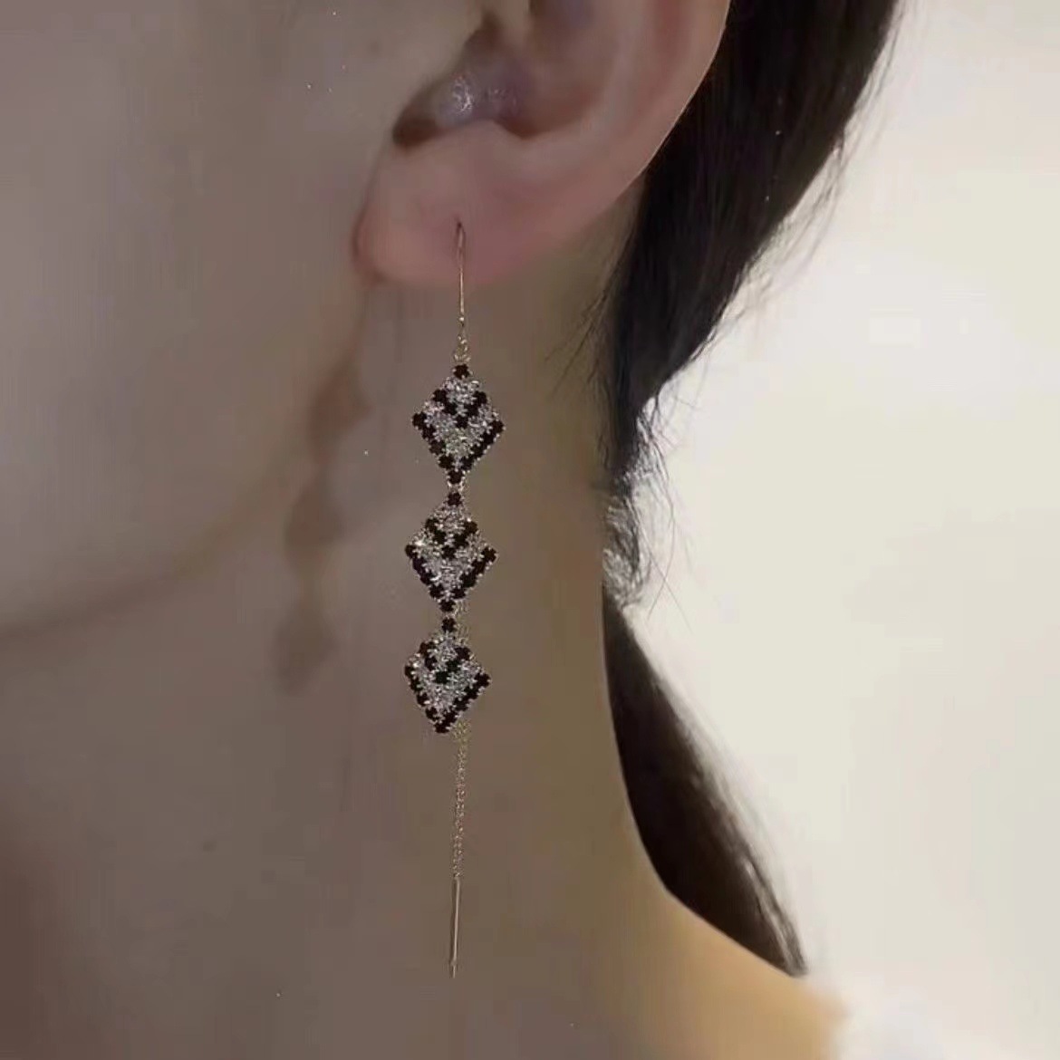 Stylish Design Sense Black Rhombus Long Fringed Earring Thread for a Chic Look - Image 8