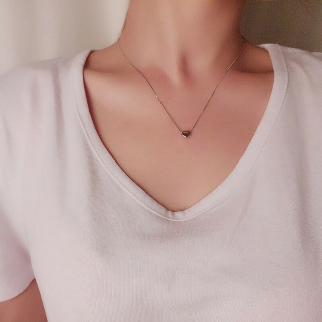 Stylish Simple Heart-Shaped Clavicle Chain - Perfect Accessory for Any Outfit - Image 2