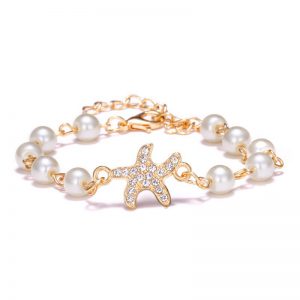 Adjustable Multi-Style Hollow Rhinestone Pearl Bracelet for Every Occasion