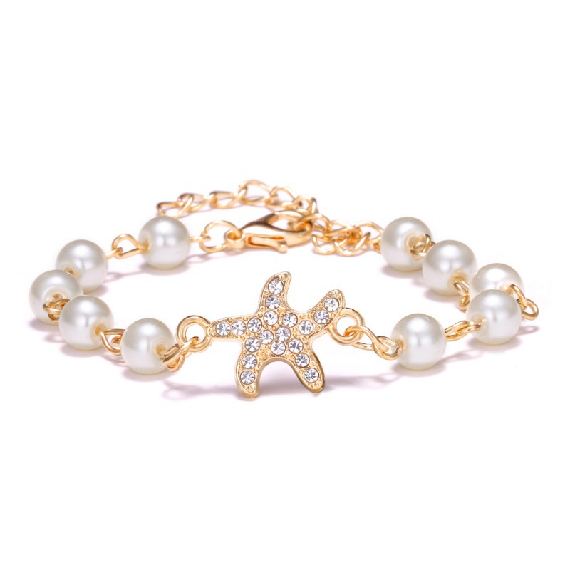 Adjustable Multi-Style Hollow Rhinestone Pearl Bracelet for Every Occasion