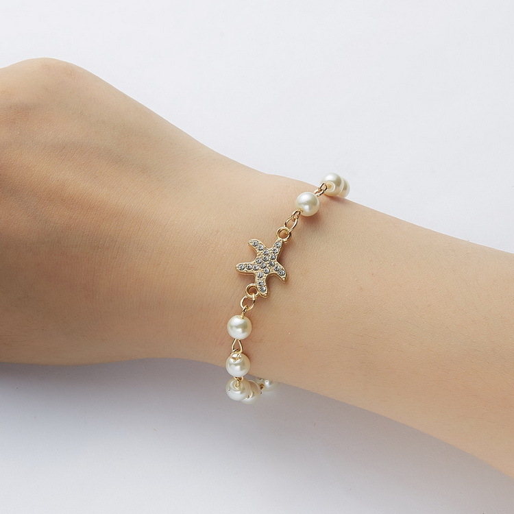 Adjustable Multi-Style Hollow Rhinestone Pearl Bracelet for Every Occasion - Image 9