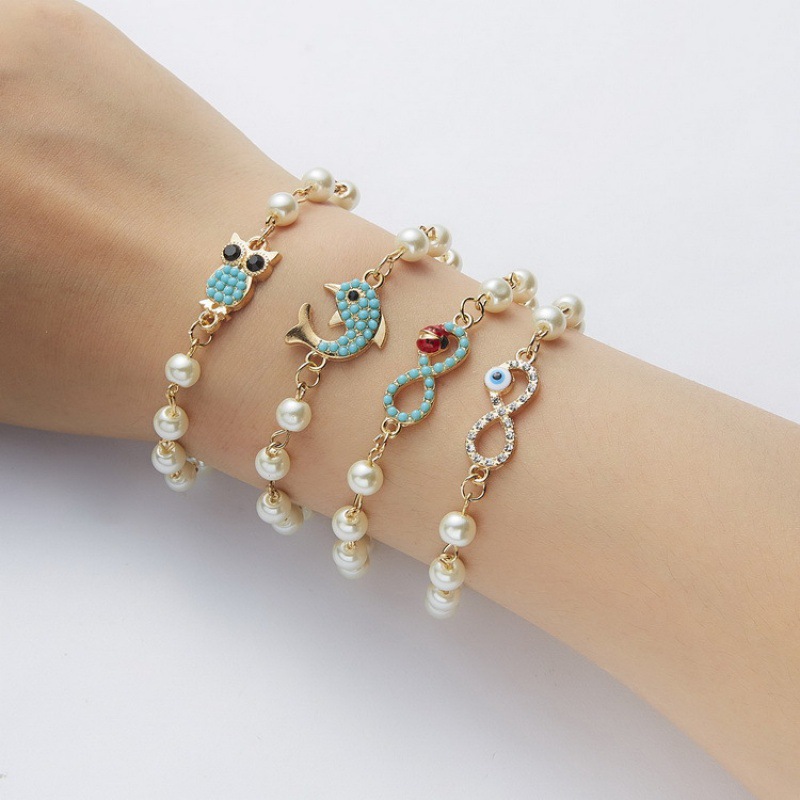 Adjustable Multi-Style Hollow Rhinestone Pearl Bracelet for Every Occasion - Image 11