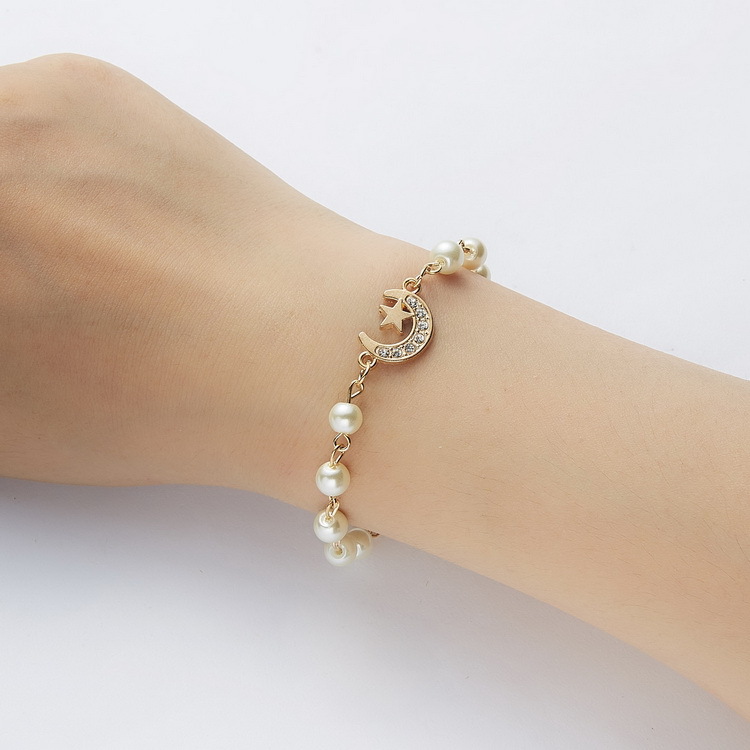 Adjustable Multi-Style Hollow Rhinestone Pearl Bracelet for Every Occasion - Image 23
