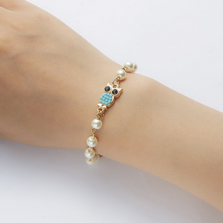 Adjustable Multi-Style Hollow Rhinestone Pearl Bracelet for Every Occasion - Image 27
