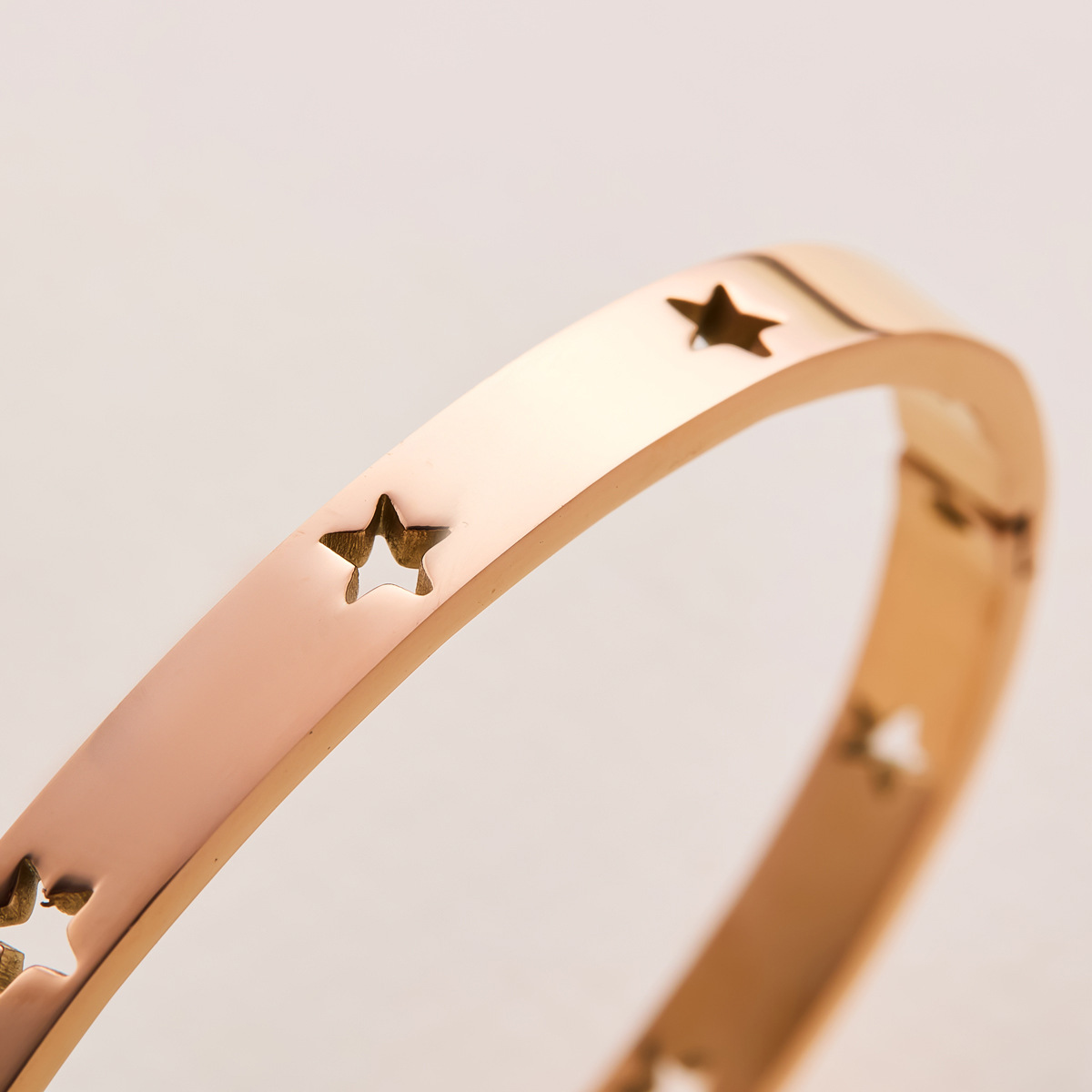 Trendy Men's and Women's Hollow Pentagram Bracelet in Titanium Steel - Image 2