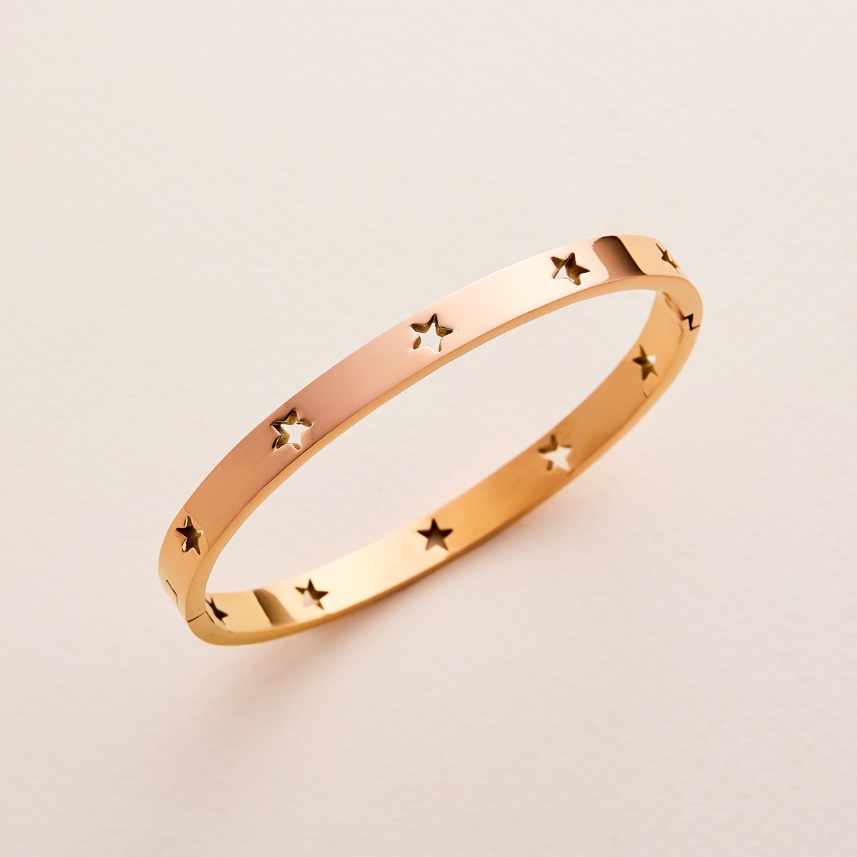 Trendy Men's and Women's Hollow Pentagram Bracelet in Titanium Steel - Image 6