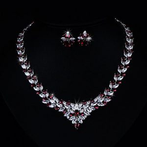 Zircon Flower Stud Necklace Set - Elegant Jewelry for Any Occasion